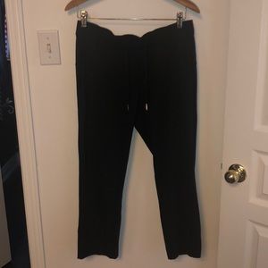 Lululemon on the Fly pant 28 “ size 8